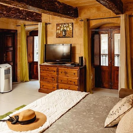 Enchanting 2Bdr Townhouse In Valletta Centre! 외부 사진
