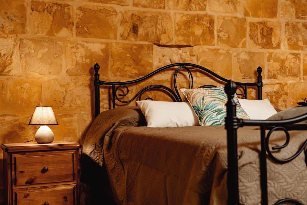Enchanting 2Bdr Townhouse In Valletta Centre! 외부 사진