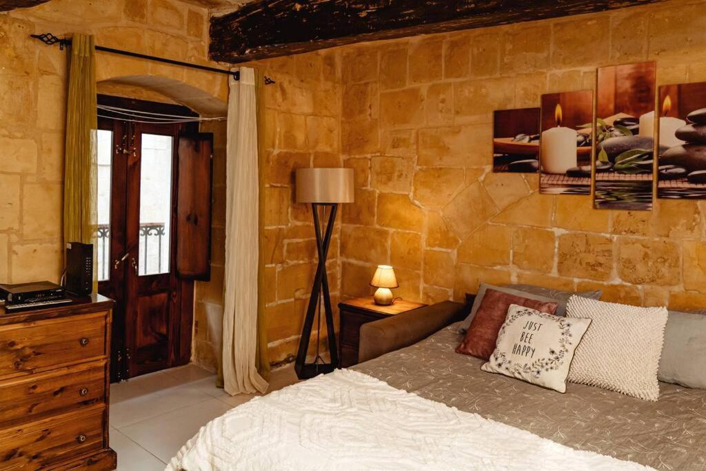 Enchanting 2Bdr Townhouse In Valletta Centre! 외부 사진