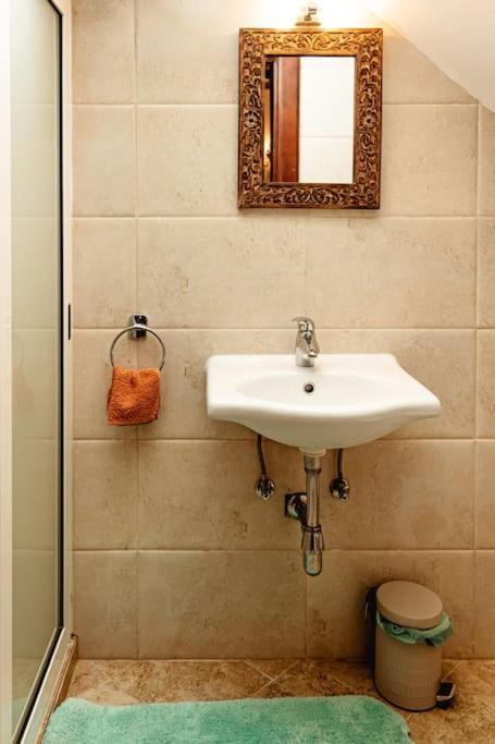 Enchanting 2Bdr Townhouse In Valletta Centre! 외부 사진