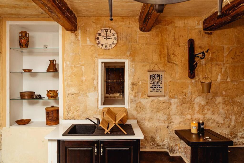 Enchanting 2Bdr Townhouse In Valletta Centre! 외부 사진