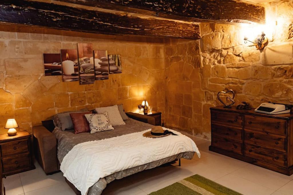 Enchanting 2Bdr Townhouse In Valletta Centre! 외부 사진