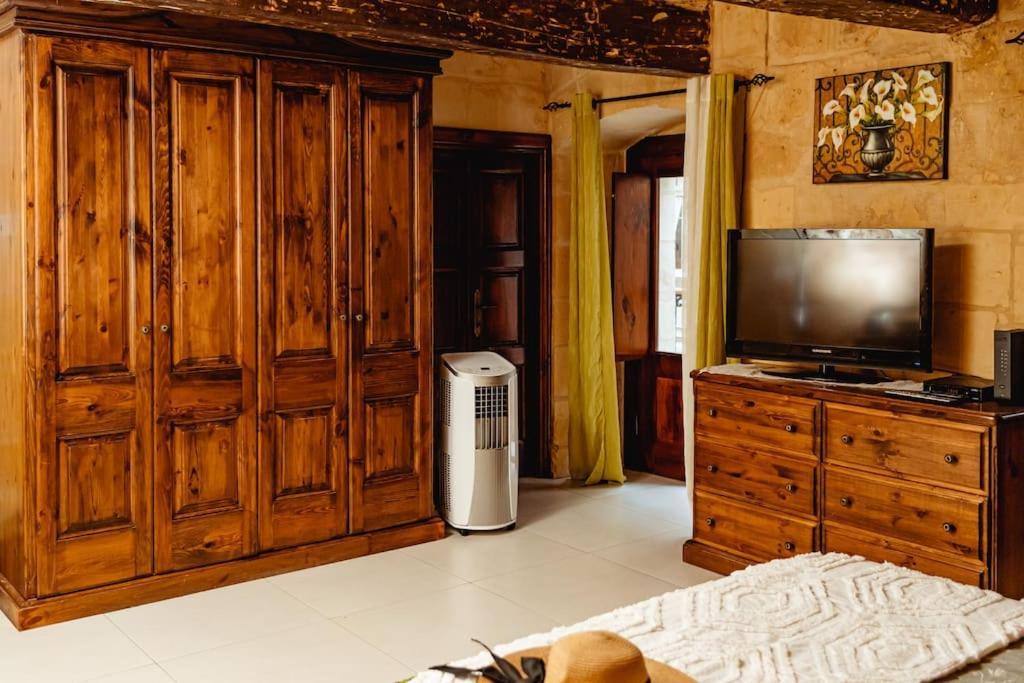 Enchanting 2Bdr Townhouse In Valletta Centre! 외부 사진