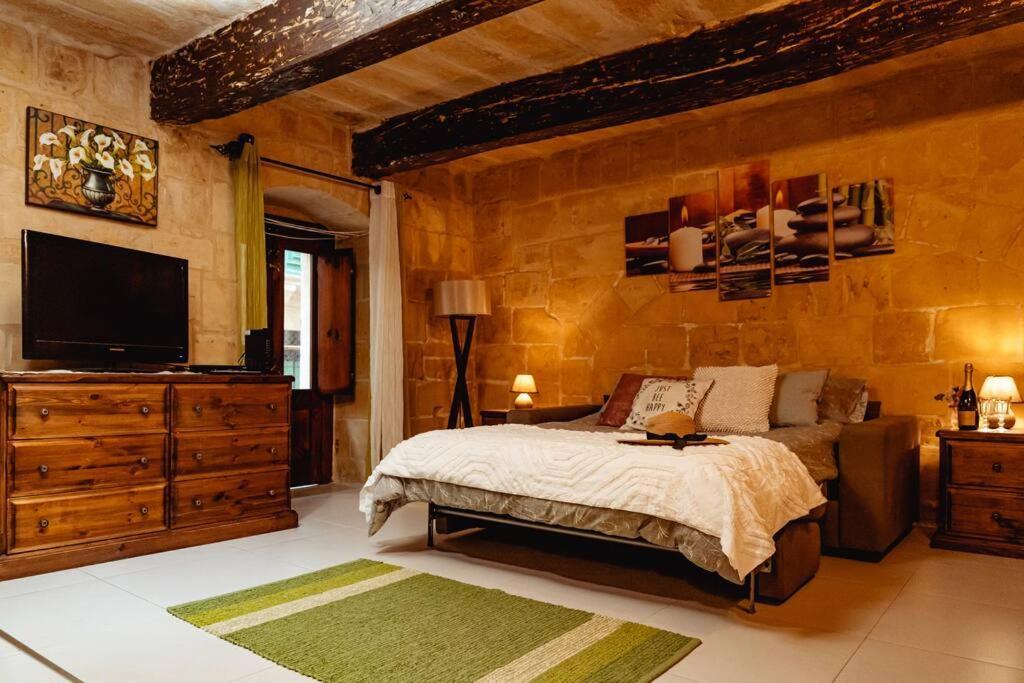Enchanting 2Bdr Townhouse In Valletta Centre! 외부 사진