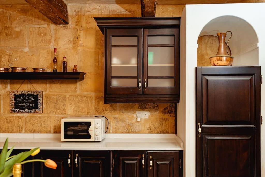 Enchanting 2Bdr Townhouse In Valletta Centre! 외부 사진