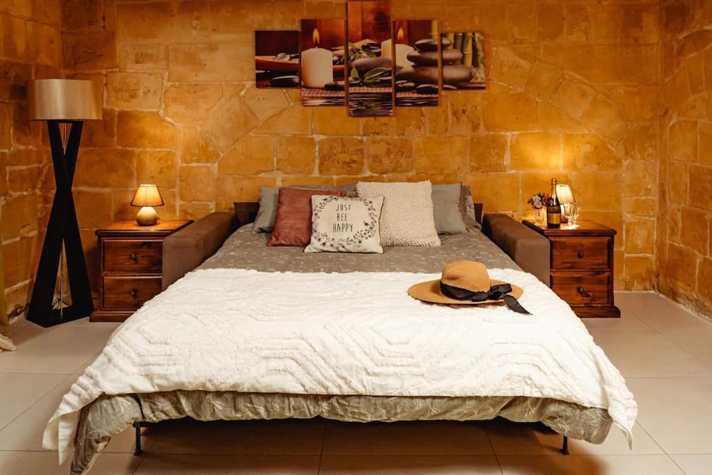 Enchanting 2Bdr Townhouse In Valletta Centre! 외부 사진